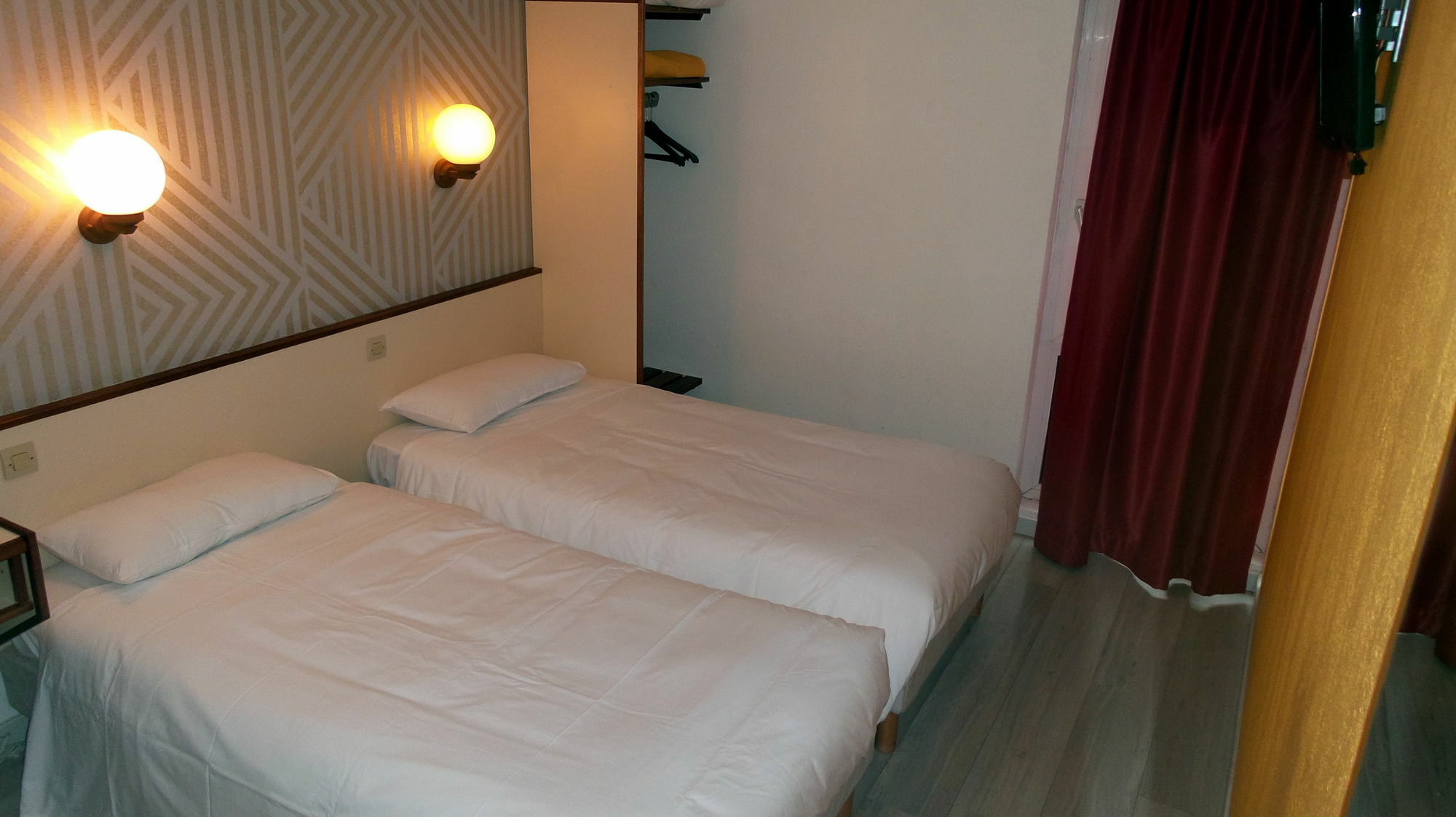 Hotel Crocus Caen Memorial Eksteriør billede